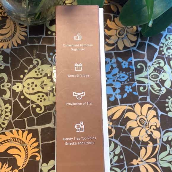 COUCH REMOTE ORGANIZER - Picture 2 of 6